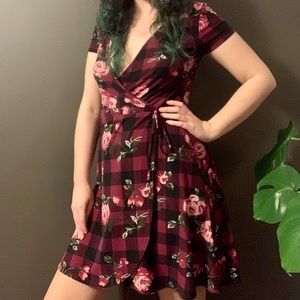 Cute Floral Rose Black Red Plaid Faux/Wrap Dress Small